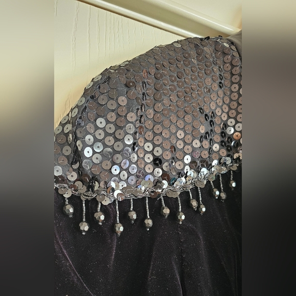 Vintage Blazer in Black Velvet - Picture 7 of 8